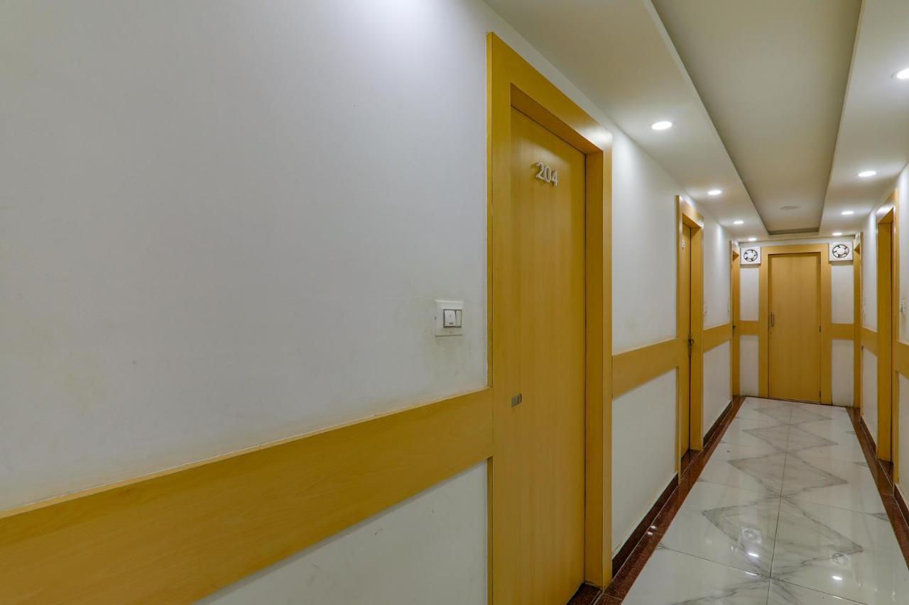 Отель Fabexpress Moti Mahal Варанаси Экстерьер фото